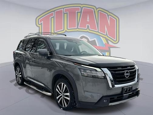 2023 Nissan Pathfinder Platinum