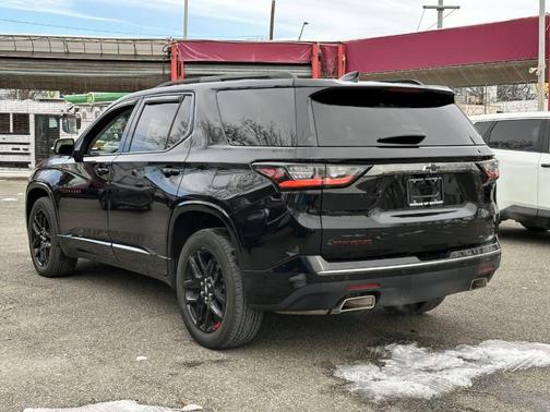 2021 Chevrolet Traverse Premier