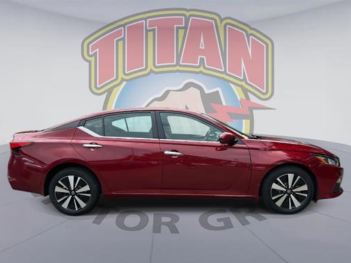 2021 Nissan Altima 2.5 SV