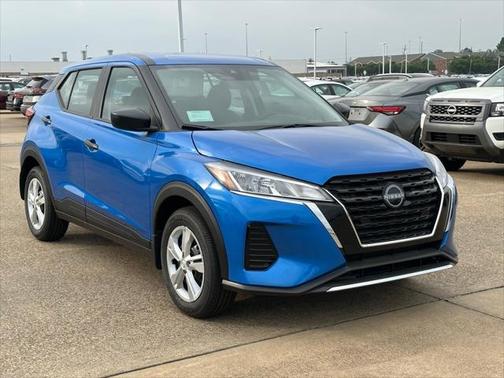 2025 Nissan Kicks S