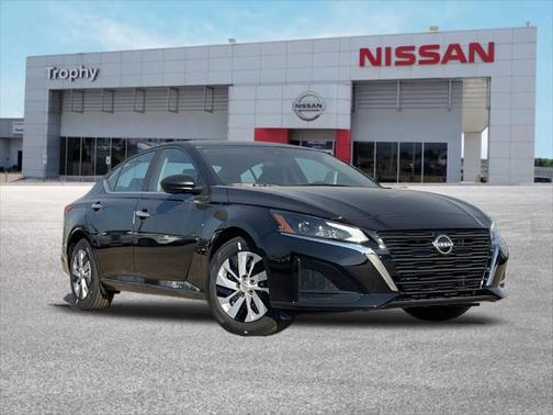 2025 Nissan Altima S FWD