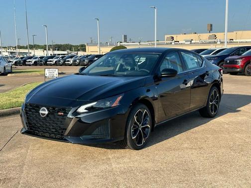 2025 Nissan Altima SR AWD