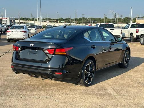 2025 Nissan Altima SR AWD