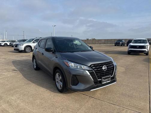 2024 Nissan Kicks S