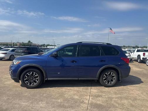 2020 Nissan Pathfinder SL 2WD