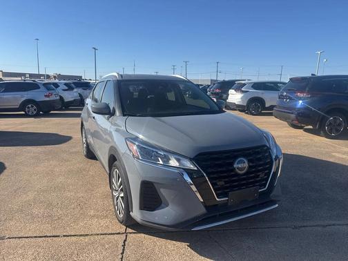 2024 Nissan Kicks SV