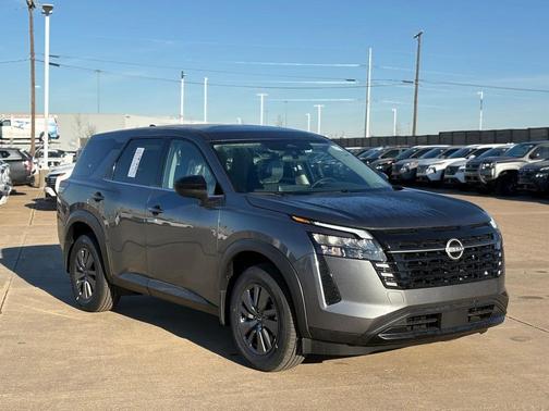 2026 Nissan Pathfinder S