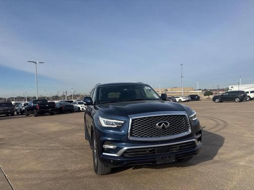 2024 INFINITI QX80 Luxe