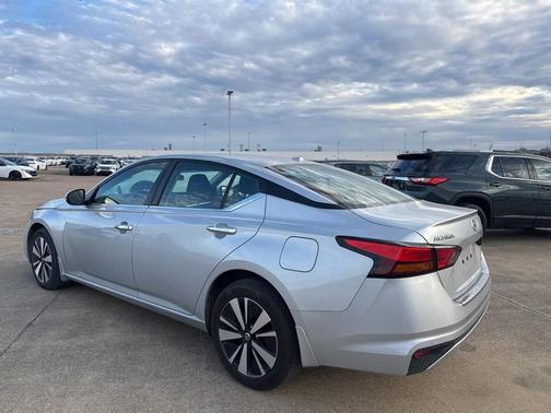 2021 Nissan Altima 2.5 SV