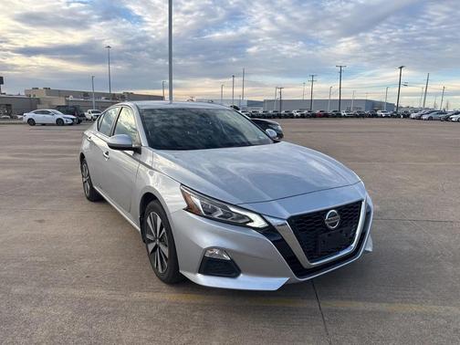 2021 Nissan Altima 2.5 SV