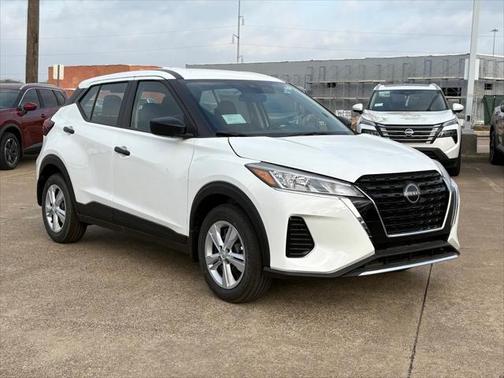 2025 Nissan Kicks S