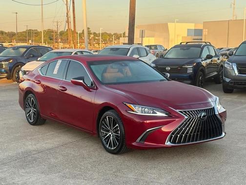 2024 Lexus ES 300h Base