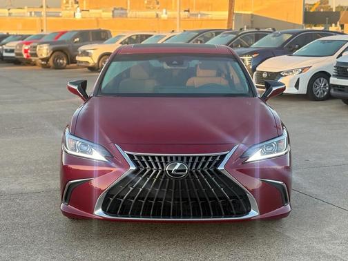 2024 Lexus ES 300h Base