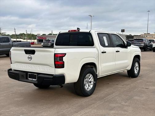 2025 Nissan Frontier S