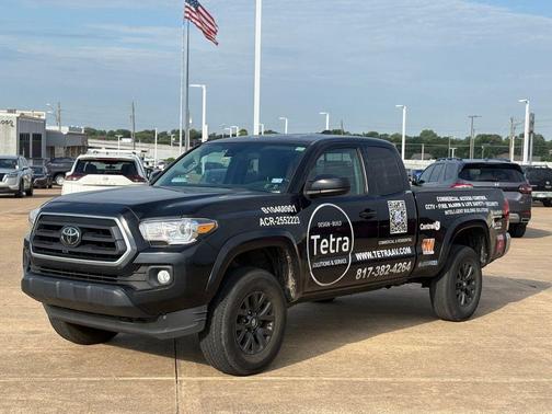 Midnight Black Metallic 2022 Toyota Tacoma SR5