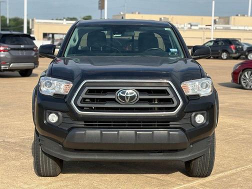 Midnight Black Metallic 2022 Toyota Tacoma SR5