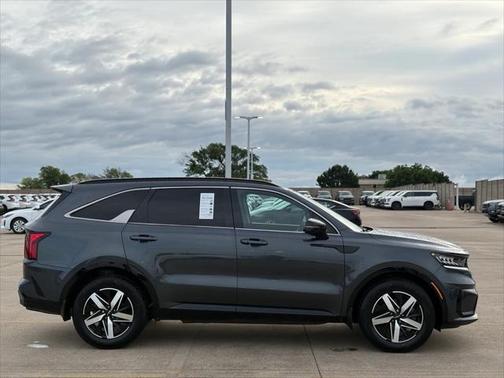 2022 Kia Sorento S