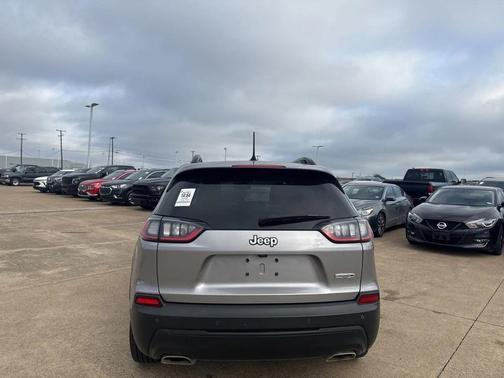 2022 Jeep Cherokee Latitude Lux