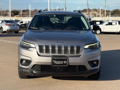 2022 Jeep Cherokee Latitude Lux