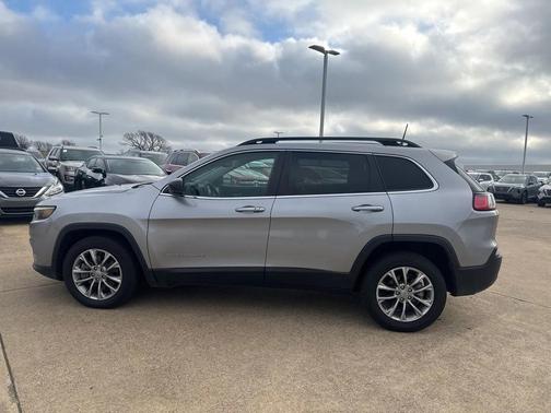 2022 Jeep Cherokee Latitude Lux