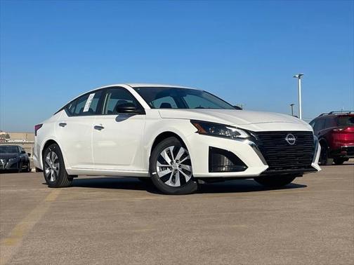 2025 Nissan Altima S FWD