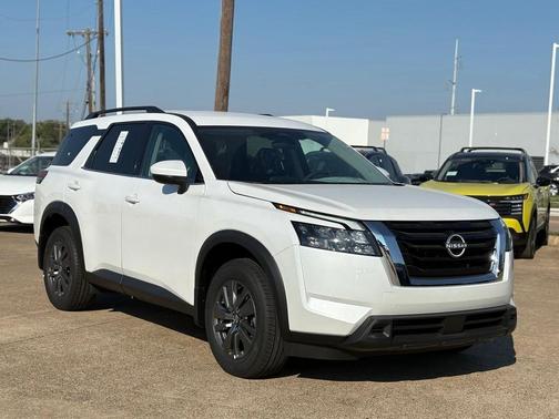 2025 Nissan Pathfinder SV FWD