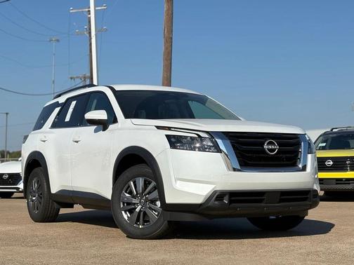 2025 Nissan Pathfinder SV FWD