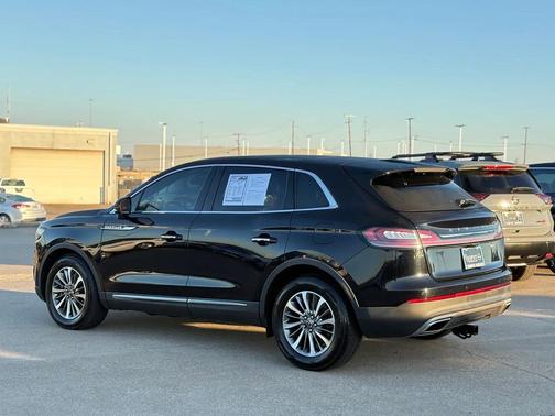 2020 Lincoln Nautilus Reserve