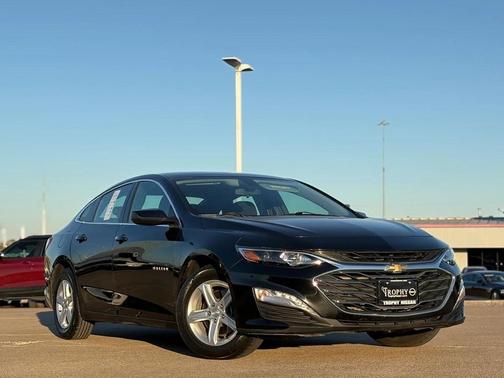 2022 Chevrolet Malibu FWD LT