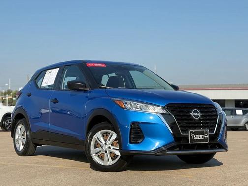 2023 Nissan Kicks S