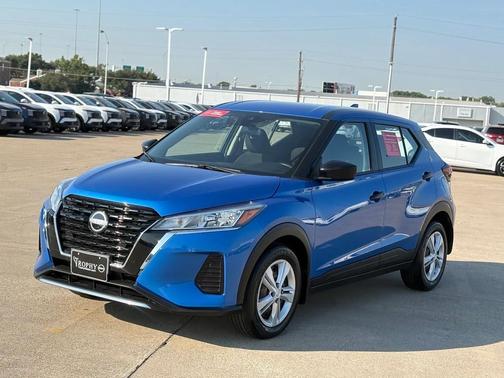 2023 Nissan Kicks S