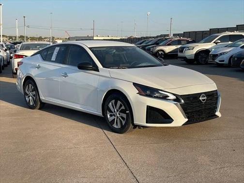 2025 Nissan Altima S FWD