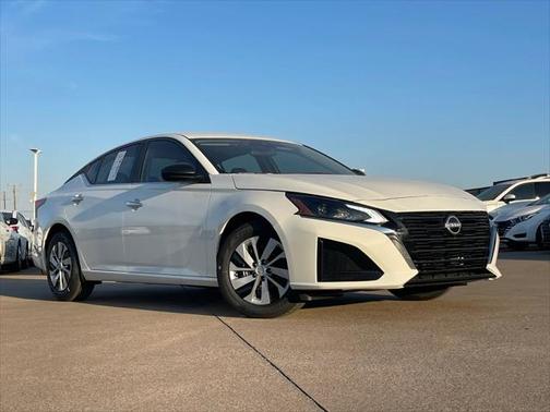 2025 Nissan Altima S FWD