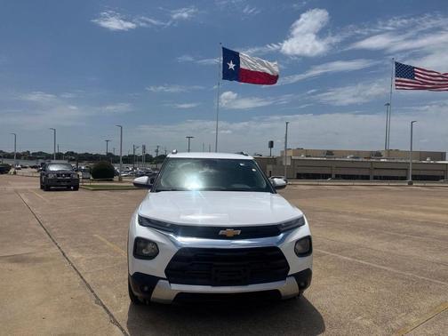 Summit White 2022 Chevrolet Trailblazer LT