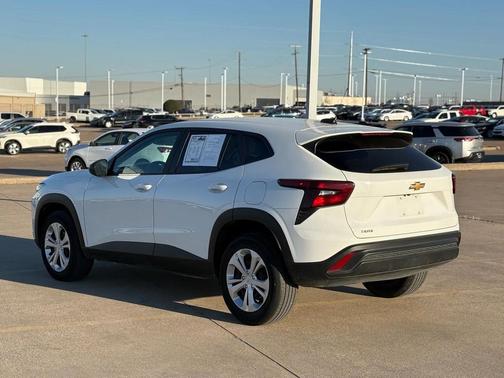 2025 Chevrolet Trax LS