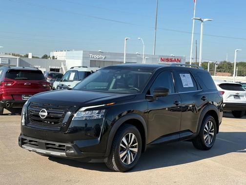2024 Nissan Pathfinder SL FWD