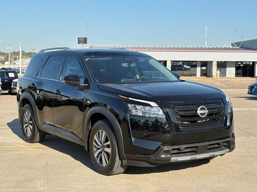 2024 Nissan Pathfinder SL FWD