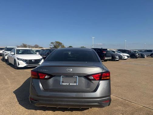 2024 Nissan Altima S FWD