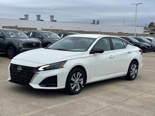 2025 Nissan Altima S FWD