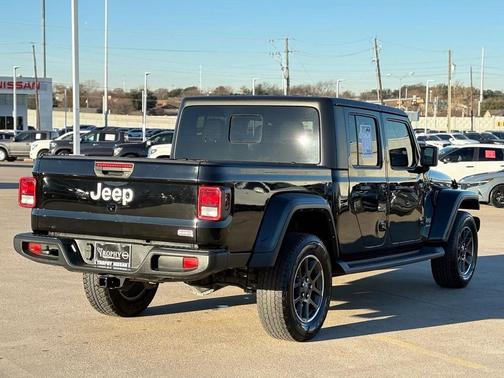 2022 Jeep Gladiator Overland