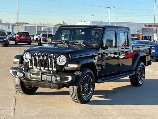 2022 Jeep Gladiator Overland