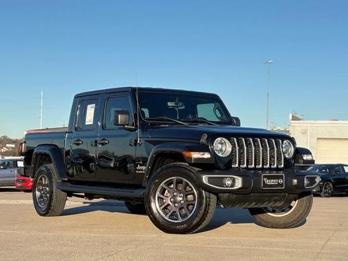 2022 Jeep Gladiator Overland