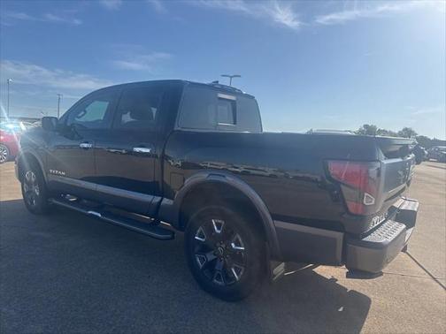 2023 Nissan Titan Platinum Reserve