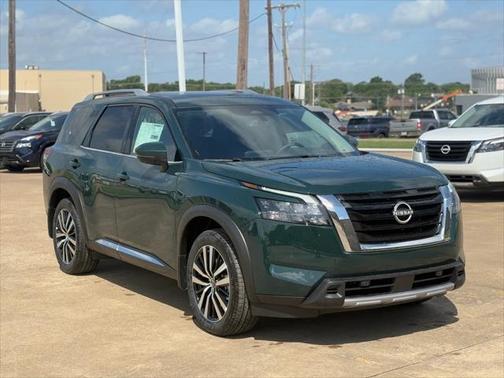 2025 Nissan Pathfinder Platinum FWD