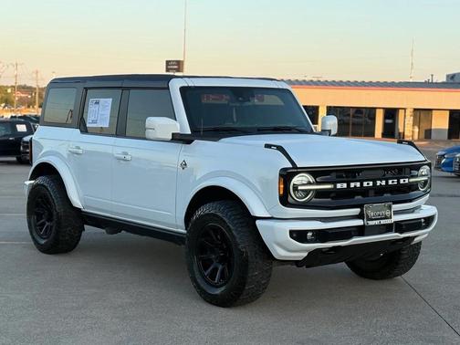 2022 Ford Bronco Outer Banks