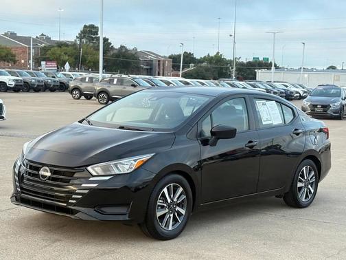 2023 Nissan Versa 1.6 SV