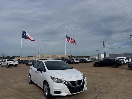 Fresh Powder 2022 Nissan Versa 1.6 S