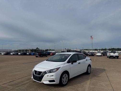 Fresh Powder 2022 Nissan Versa 1.6 S