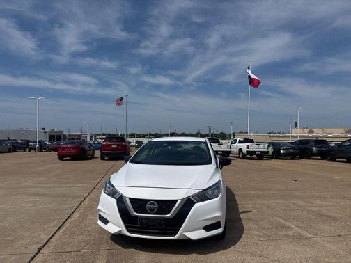 Fresh Powder 2021 Nissan Versa 1.6 S