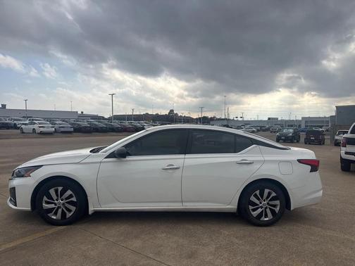 2024 Nissan Altima S FWD